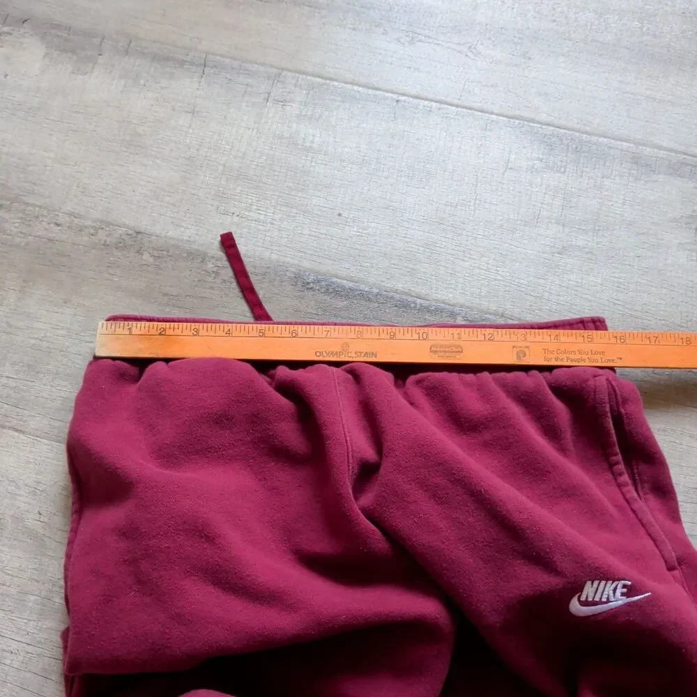 Nike Sportswear Club Fleece Joggers Burgundy Men’s Size L Standard Fit New - Picture 3 of 7